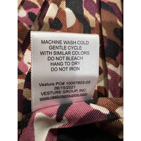 NWD Status by Chenault Size S Pleated Skirt in Wine Camo MSRP $78 - Picture 9 of 11